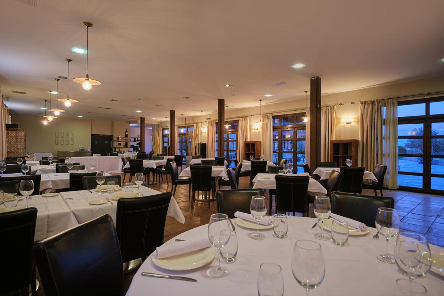 Hotel Spa Villa Nazules Chueca Eksteriør billede